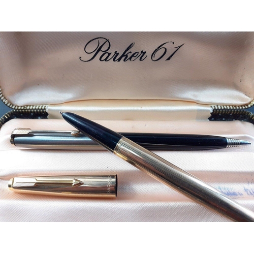 300 - A collection of Vintage Pens to include a Parker and a Volvo Fountain Pens- the Parker is rolled gol... 