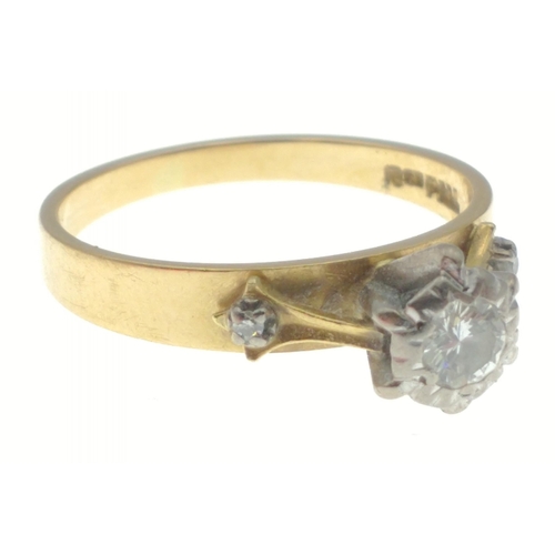 66 - An 18ct indistinctly stamped gold diamond ring with central diamond 4mm approx and 2 smaller stones ... 