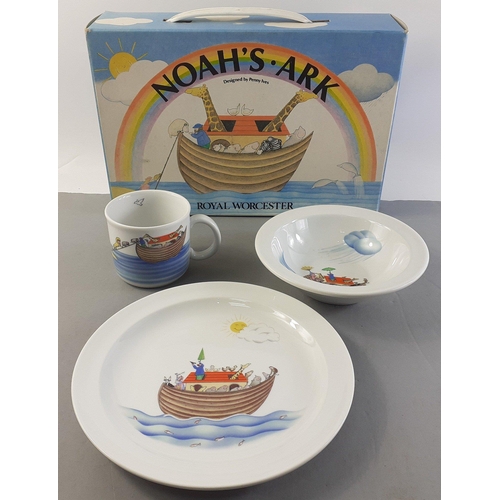 580 - A ROYAL WORCESTER child's Noah's ARK bowl, plate and mug in original box.  Excellent condition.#148... 