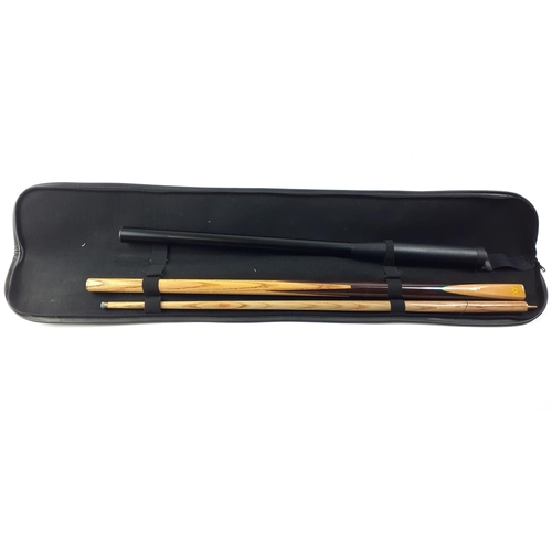 636A - A RILEY two piece snooker cue on soft case with extension. In lovely condition.#173