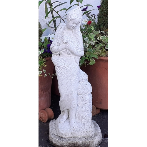 685 - A medium sized CLASSIC style garden figurine 18