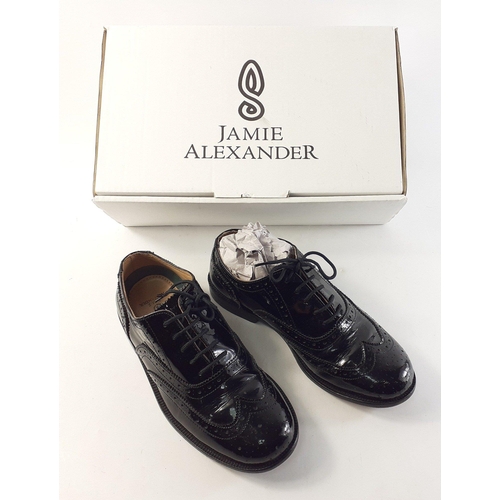 704 - A boxed pair of JAMIE ALEXANDER Highland Dress Brogues. Light use only, small size 5. In box.#200... 