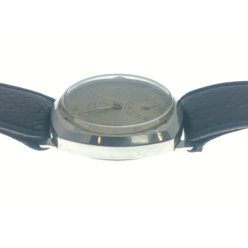 105 - A vintage gent's ROTARY SUPER SPORTS watch, ticking away with a gentle wind.#106