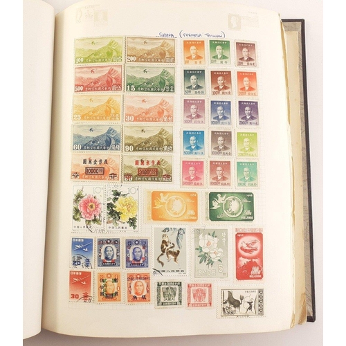 121 - A substantial stamp album full of UK, colonial and world stamps.  Also a quantity of loose stamps.#1... 