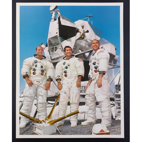 127B - NASA APOLLO MANNED MISSION CREW MEMBER PHOTOGRAPHS! A great collection of historical NASA memorabili... 