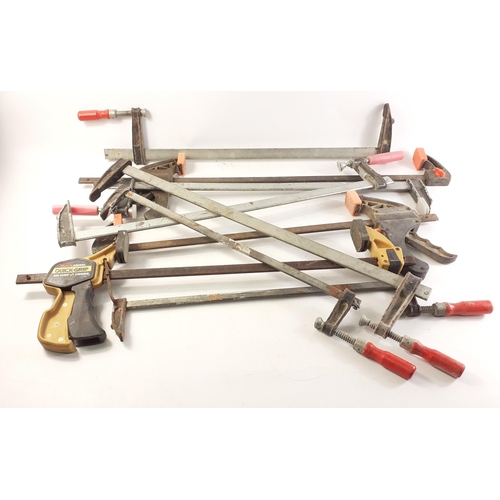 374 - A set of nine woodworking clamps in used condition.#381