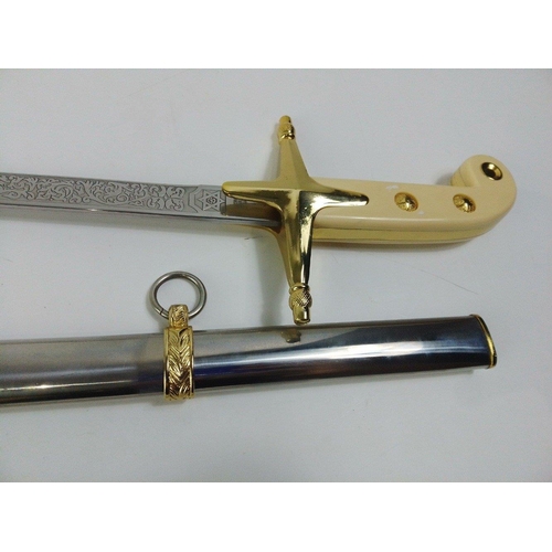 142 - A modern United States Marines dress sword with 76cm blade.#142