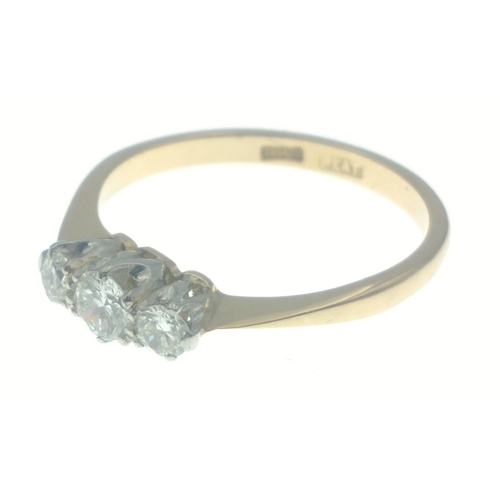 2 - Striking three stone diamond ring with three full brilliant cut stones. The centre stone 3mm approx,... 