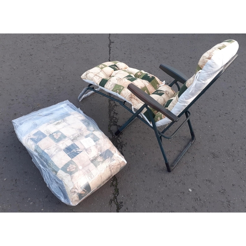 513 - A reclining garden lounger with spare cushion pad#517