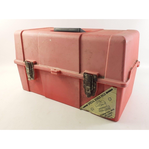 542 - A plastic tool box with a nice quality brace, AA badge etc#546