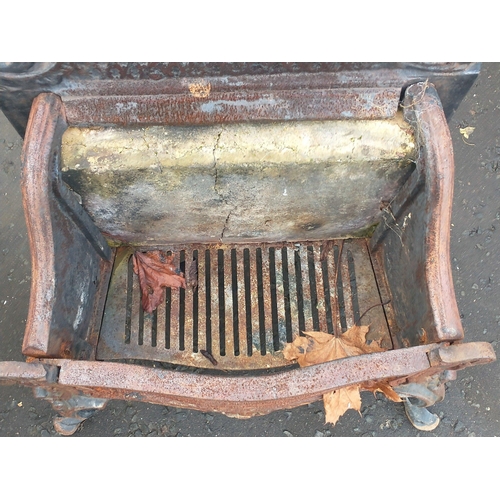 154A - An impressive antique fire grate with fire back, measuring 74 x 49cm approx#155