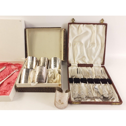 68 - An EPNS lot to include 6 boxed numbered napkin rings, a boxed set of 6 WEZZETTA SPECULUM dessert for... 