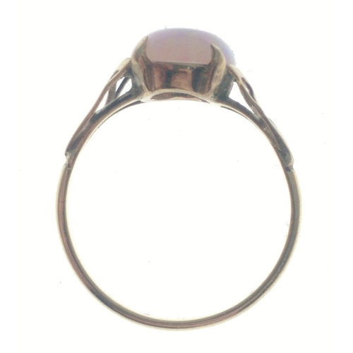 35A - A lovely 9ct stamped gold ring with a beautiful centre Opal. Size M. Gross weight.1.4g.  Opal 9mm ap... 