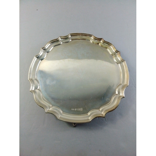 46 - A beautiful scallop edged solid silver tray, Birmingham 1965, weight 445g approx#51