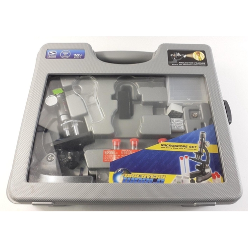 352 - Great cased MICROSCOPE set with accessories. Appears to be in little used complete condition.#114... 