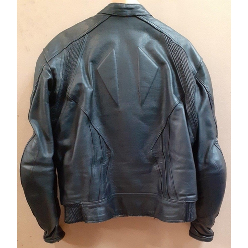 461 - A black leather BIKER'S GEAR jacket UK size 48, 4XL, with removable quilted lining and stiffening in... 