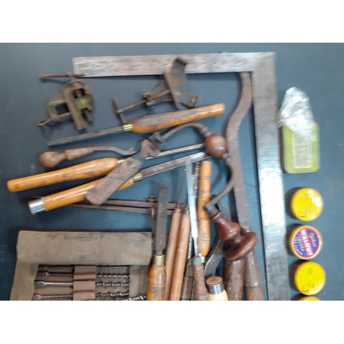 395 - AN OLD JOINER'S personal hand tool collection to include a hand drill and a large collection of MATC... 