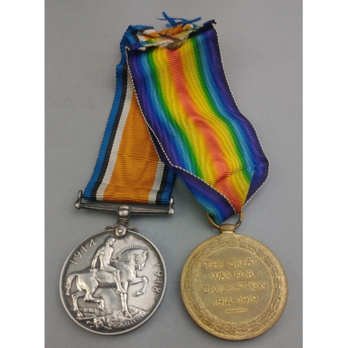 117 - WWI medal pair ROYAL HIGHLANDERS awarded to 267027 Pte. V. N. Deas comprising British War Medal and ... 