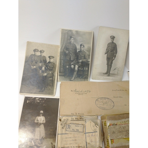 122 - WWI family group QUEEN'S REGIMENT and THE ROYAL HIGHLANDERS awarded to G-64374 Pte. D.M. Pert The Qu... 