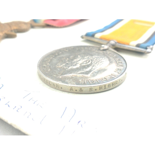 126 - WWI medal trio ARGYLL AND SUTHERLAND HIGHLANDERS awarded to 7901 Pte. W. K. Brown comprising 1914 St... 