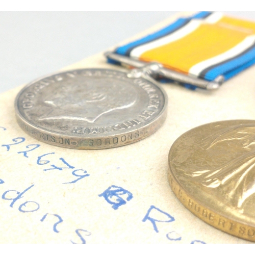 130 - WWI medal pair - GORDON'S awarded to S-22679 Pte. G. Robertson comprising British War Medal, and Vic... 