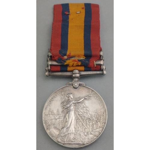 21 - VICTORIA war medal Queen's South Africa Medal with Transvaal and South Africa 1902 clasps awarded to... 