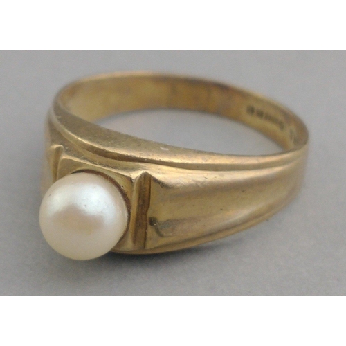 11 - A 9ct gold ring set with natural pearl, size L, gross weight 2.05g approx#11