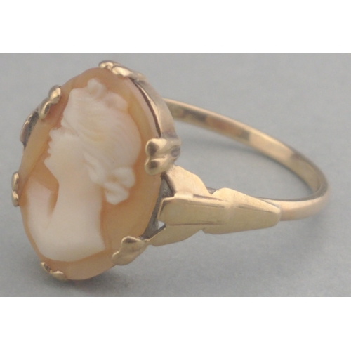 4 - A 9ct stamped gold cameo ring. Size R. Gross weight 1.95g approx#4