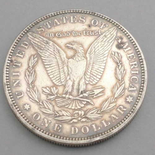 62 - 1882 MORGAN DOLLAR light wear but a nice coin#60