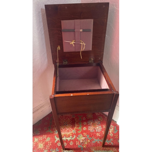 244 - A nice wee sewing stand with lid and sewing bits'n'bobs storage within (see 2nd pic)#243