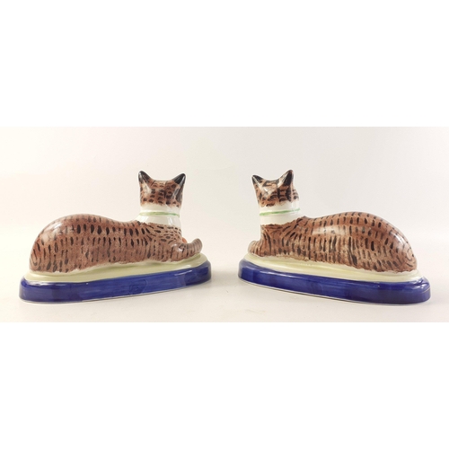 337 - A pair of companion cats each 23cm long approx. No damage#337