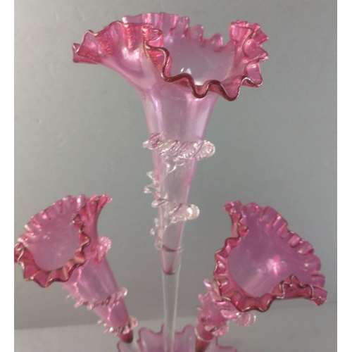 390 - A stylish EPERGNE with crimped cranberry glass edges. All pieces in good condition. A lovely piece.
... 