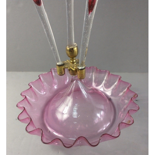 390 - A stylish EPERGNE with crimped cranberry glass edges. All pieces in good condition. A lovely piece.
... 