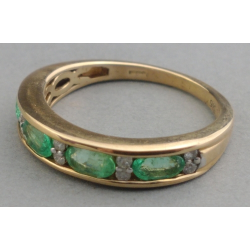 45 - A 9k stamped yellow gold ring with JAIPUR precious stones inset - gross weight 2.72g approx - all wi... 