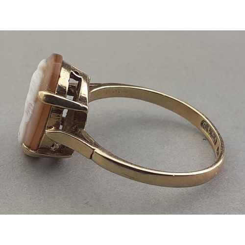 54 - A SUBSTANTIAL 375 stamped/hallmarked ring size P with CAMEO inset, gross weight 2.42g approx#55
