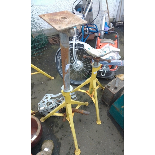 151 - Two SUMNER versatile adjustable jack stands in good useable condition.#197