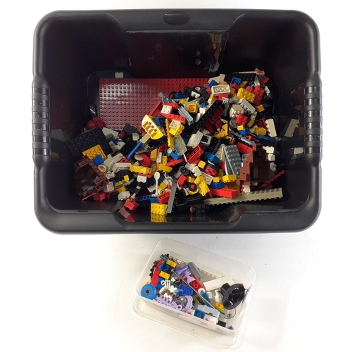 191 - A large quantity of used LEGO  - weight gross 2kg approx#237