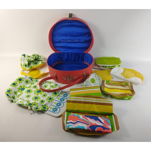206 - A c1970's SINDY mini inflatable living room furniture etc suitable for child's play#252