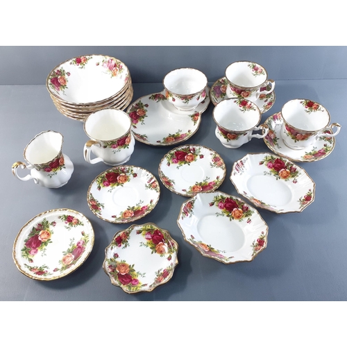251 - A ROYAL ALBERT Old Country Roses to include 6 bowls, small milk jug and sugar bowl, 3 trinket dishes... 