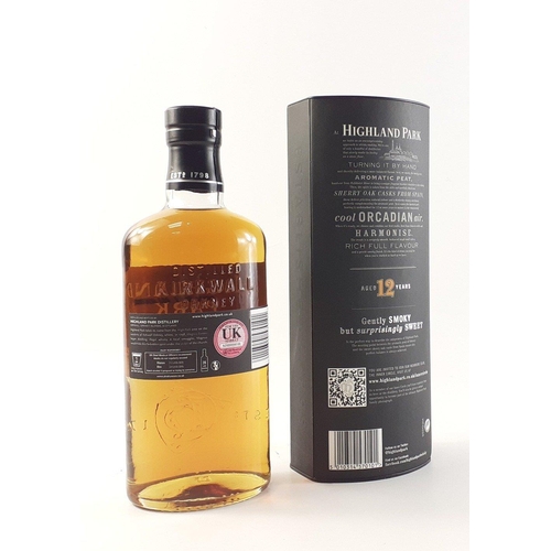 35 - A 700ml bottle of HIGHLAND PARK aged 12 years single malt Scotch whisky in presentation box#35