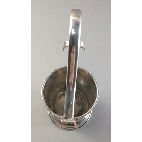 62 - An unusual and attractive vintage silver plated hunting tankard with reg. mark Rd. no. 719342.  Stan... 