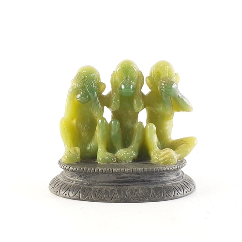 314 - Superb green Jade / Jadite three wise monkeys figurine on plinth. In lovely condition. 11cm across#9... 