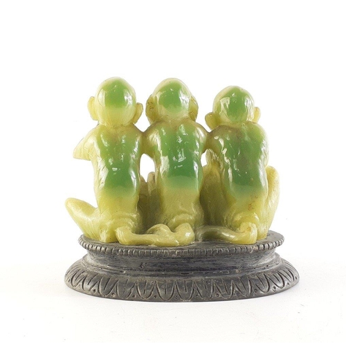 314 - Superb green Jade / Jadite three wise monkeys figurine on plinth. In lovely condition. 11cm across#9... 