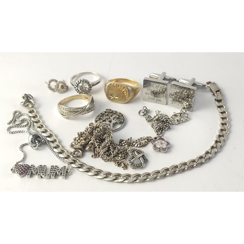 119 - Collection of silver and unmarked jewellery pieces to include rings and necklaces. Marked silver gro... 