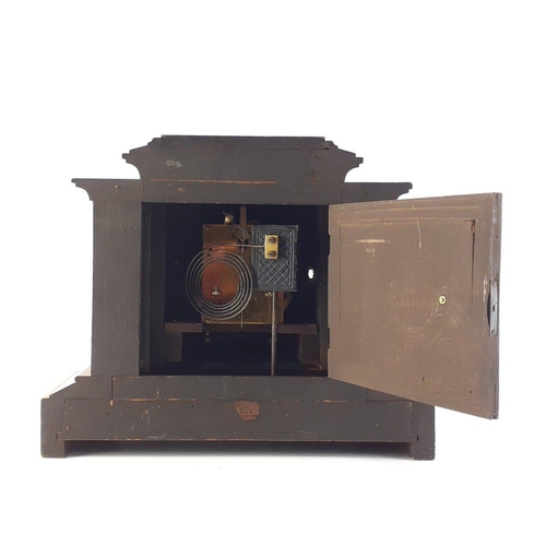 172 - An architectural style Parlor mantle clock. With pendulum, no key. Untested. Standing 32cm tall.#198... 