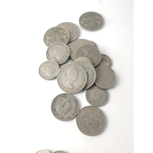 39 - A selection of obsolete and post 1947 UK coinage to include threepenny, Pennies, Shillings, Sixpence... 