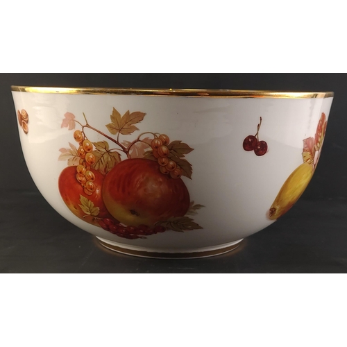 400 - A superb large SALISBURY bone China stylish fruit bowl with colourful depictions of various fruits. ... 