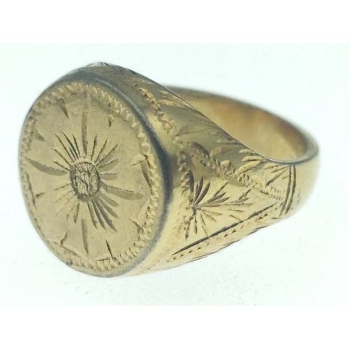 28 - A 750 stamped large gents ring.  Size R, Weight 22.9g approx#8