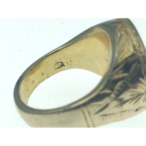 28 - A 750 stamped large gents ring.  Size R, Weight 22.9g approx#8