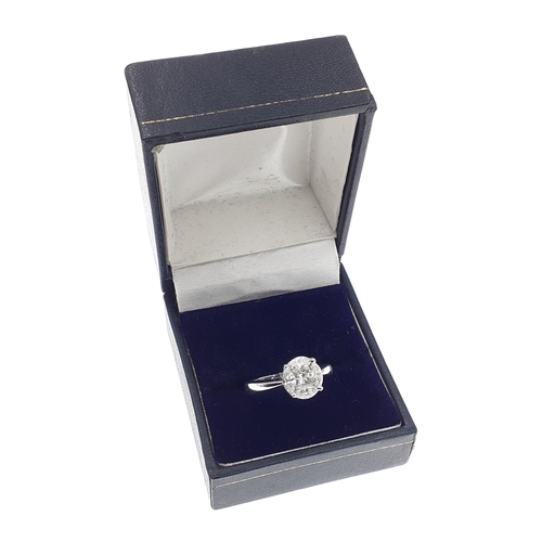 52 - STUNNING! An 18ct stamped SUBSTANTIAL and GLAMOROUS LARGE DIAMOND (tested) ring 1ct approx - weight ... 